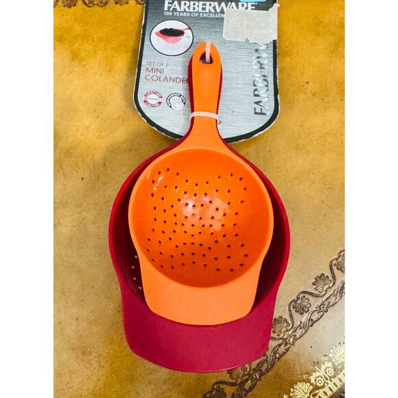 Farberware Fresh Small Assorted Size Red Orange Colanders Set of 2 NEW - Picture 4 of 7